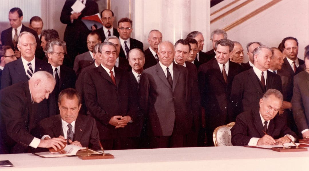 22 mai: Președintele Nixon participă la summit-ul de la Moscova