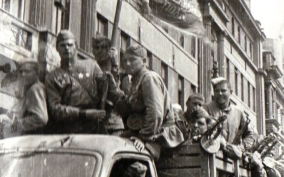 Intrarea trupelor sovietice în București