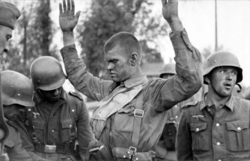 Ordinul 270: „Nu există prizonieri de război sovietici, ci doar trădători”