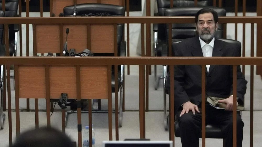 Sadam Hussein în timpul procesului