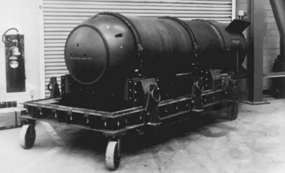 O bombă nucleară MK-15