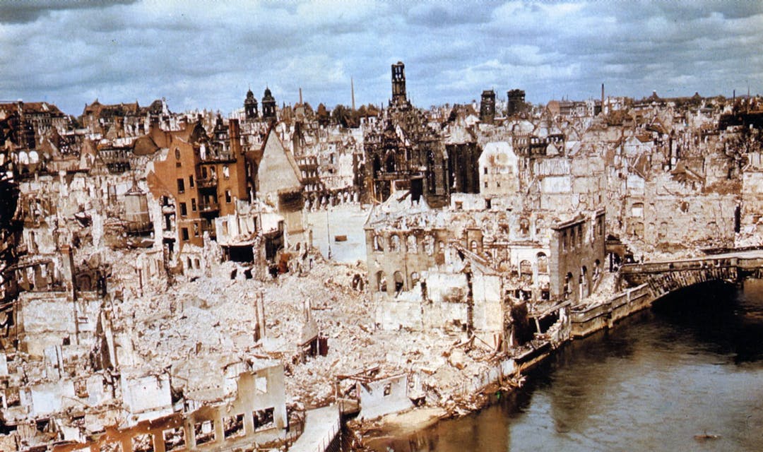 Imagine din Nuremberg după bombardamentele aliaților