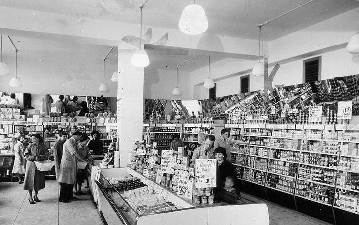 <br />Invenția supermarketului a diversificat opțiunile și a redus prețul
